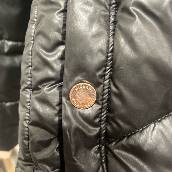 GIRLS MICHAEL KORS PUFFER COAT - Picture 4 of 12